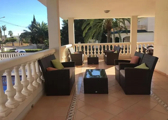 Número Uno Villa *